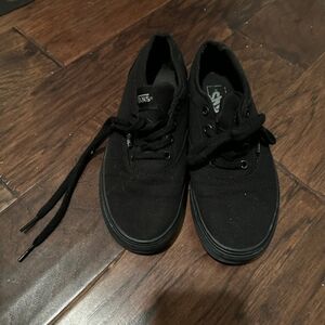 Black Vans - 7 women